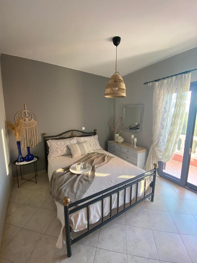 Ostraco Suite 2 Nafpaktos Exterior photo